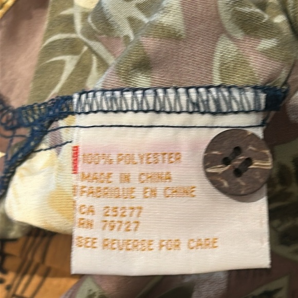 Maui Maui Hawaiian Islands Button Down Short Sleeve Hawaiian Shirt - Picture 11 of 13